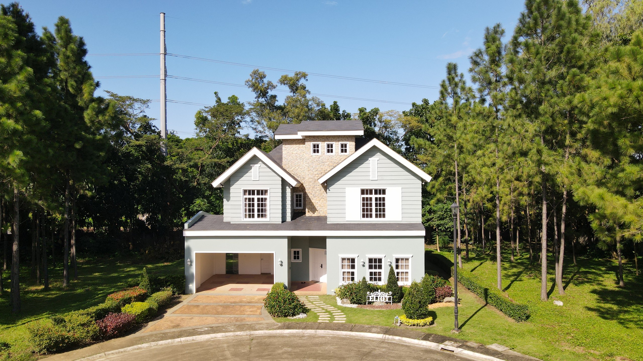 Facade of RFO Eliot Smart Home