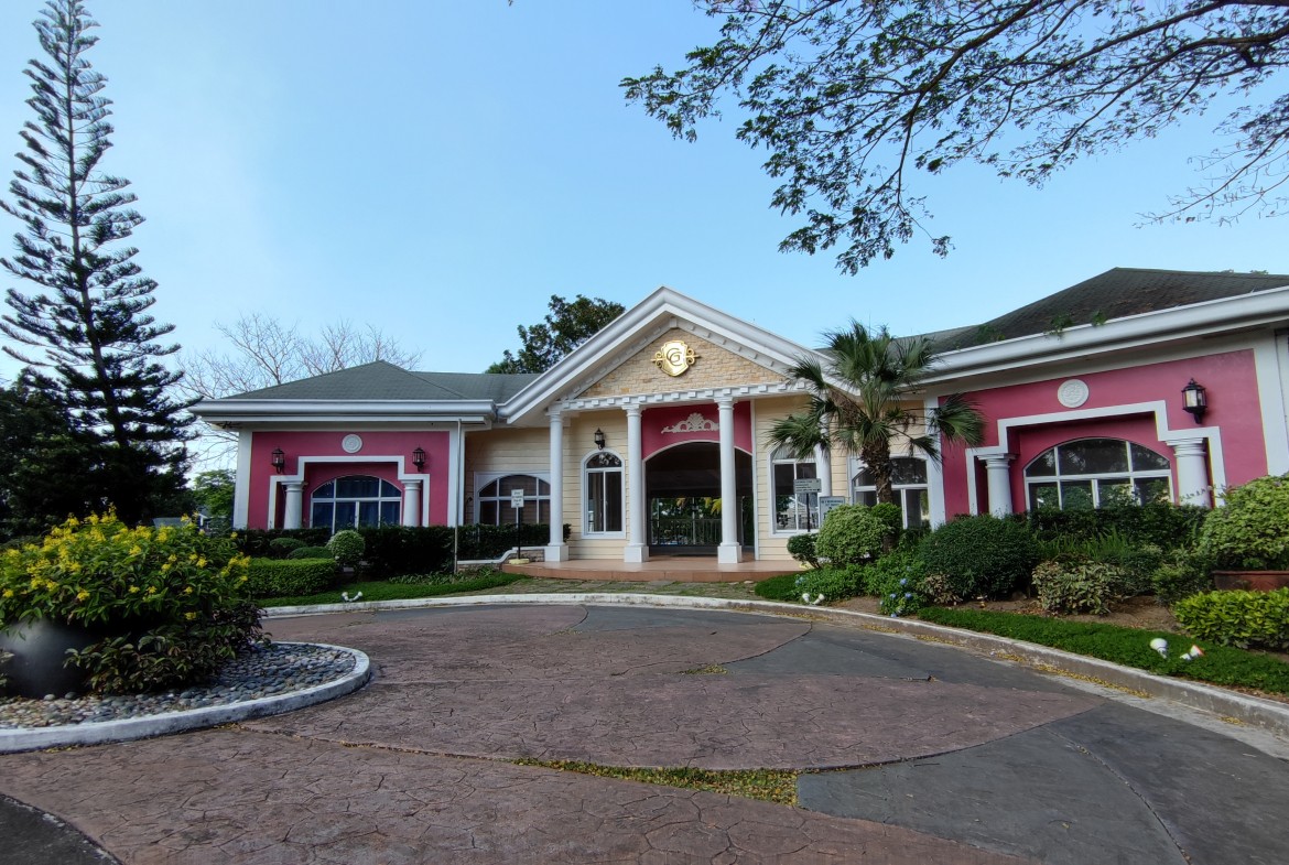 Facade of Georgia Club and Augusta Clubhouse