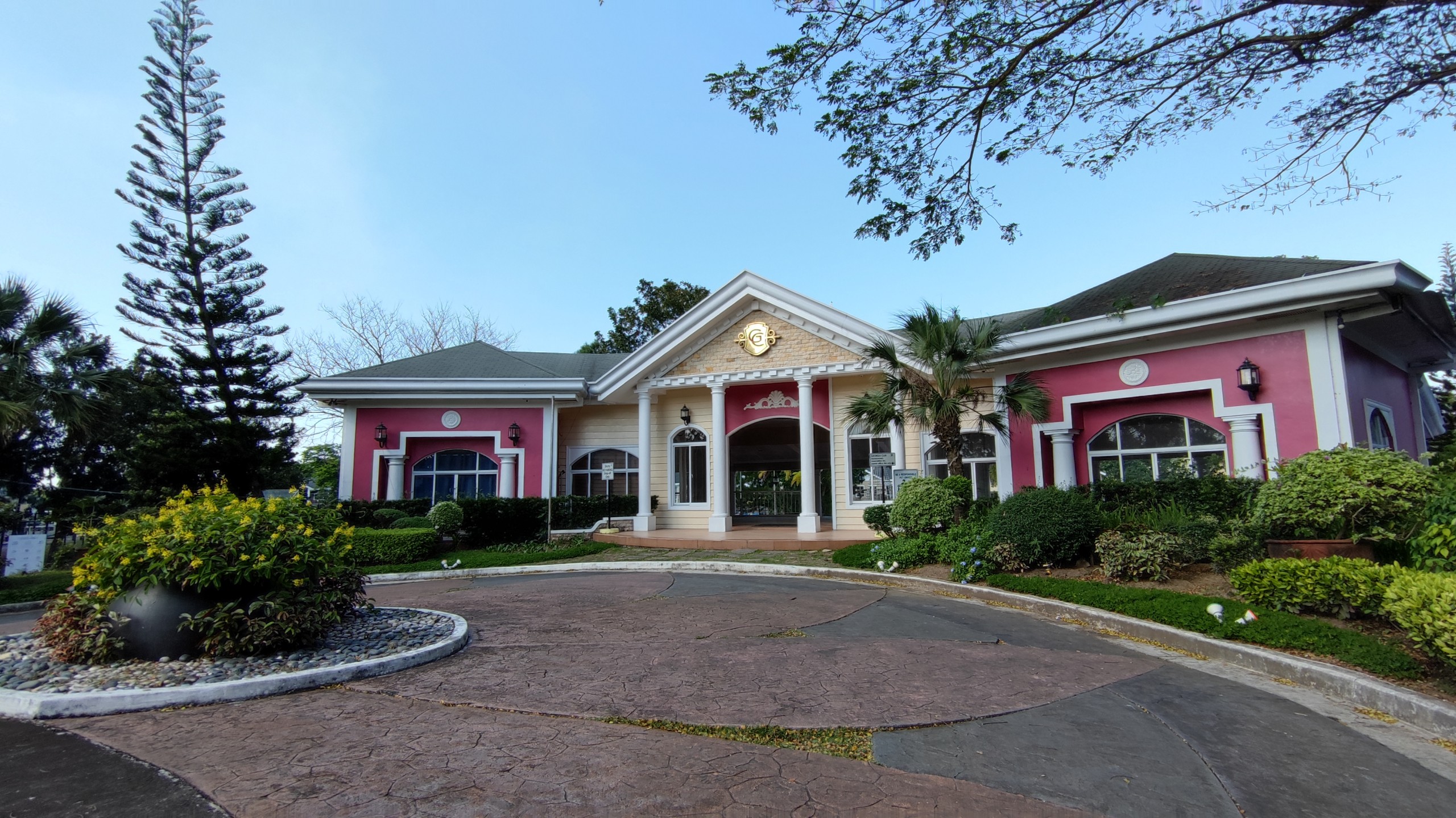 Facade of Georgia Club and Augusta Clubhouse