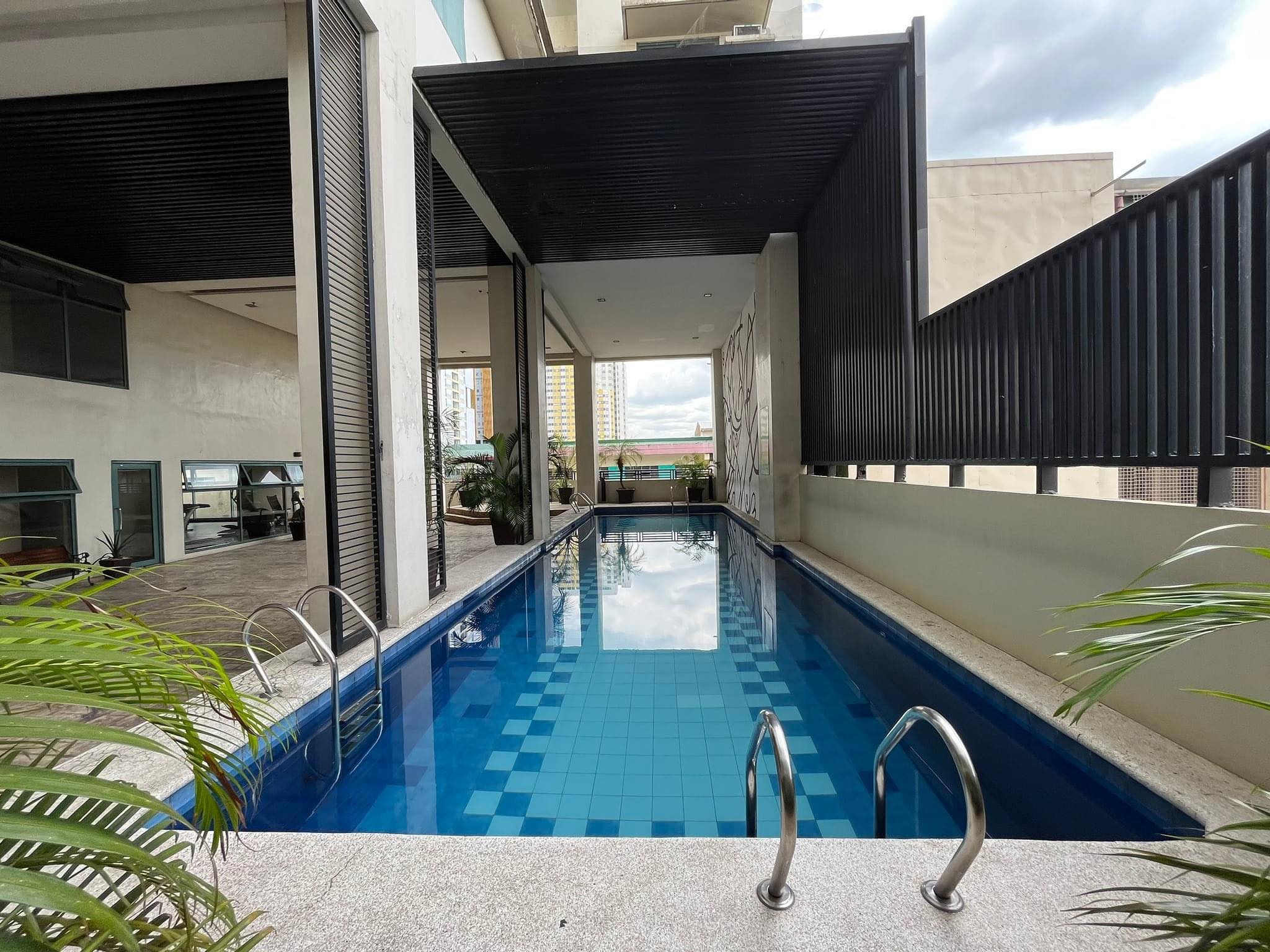 swimming pool condo in manila