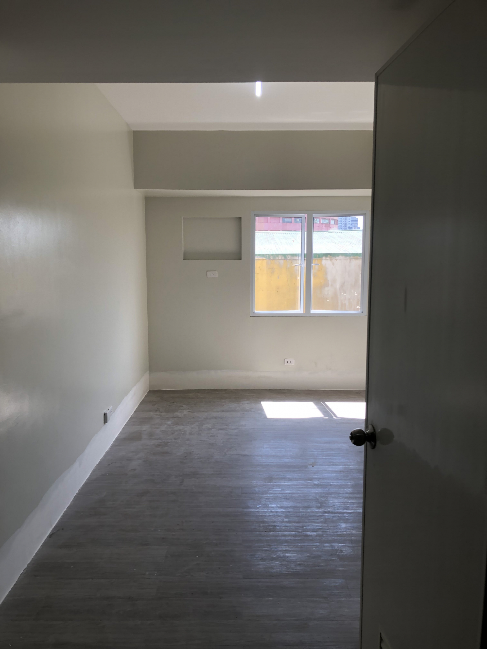 studio condo in recto near feu