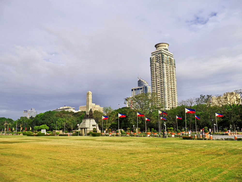 skyscrapers-manila-city-philippines