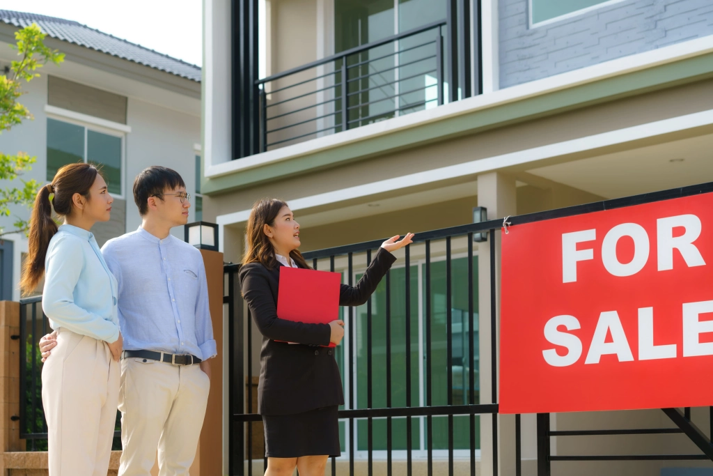 Foreclosed properties: The Role of a Real Estate Agent